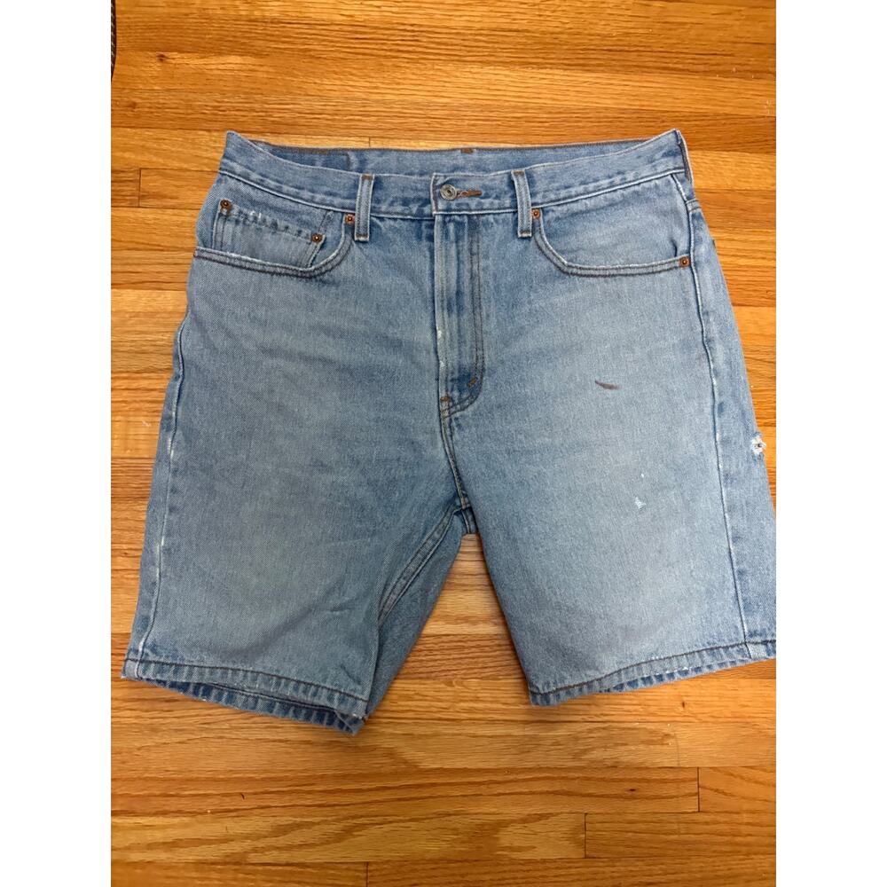 Levi’s 505 Light Wash Cut-Off Shorts (W32) – Distressed Vintage Denim